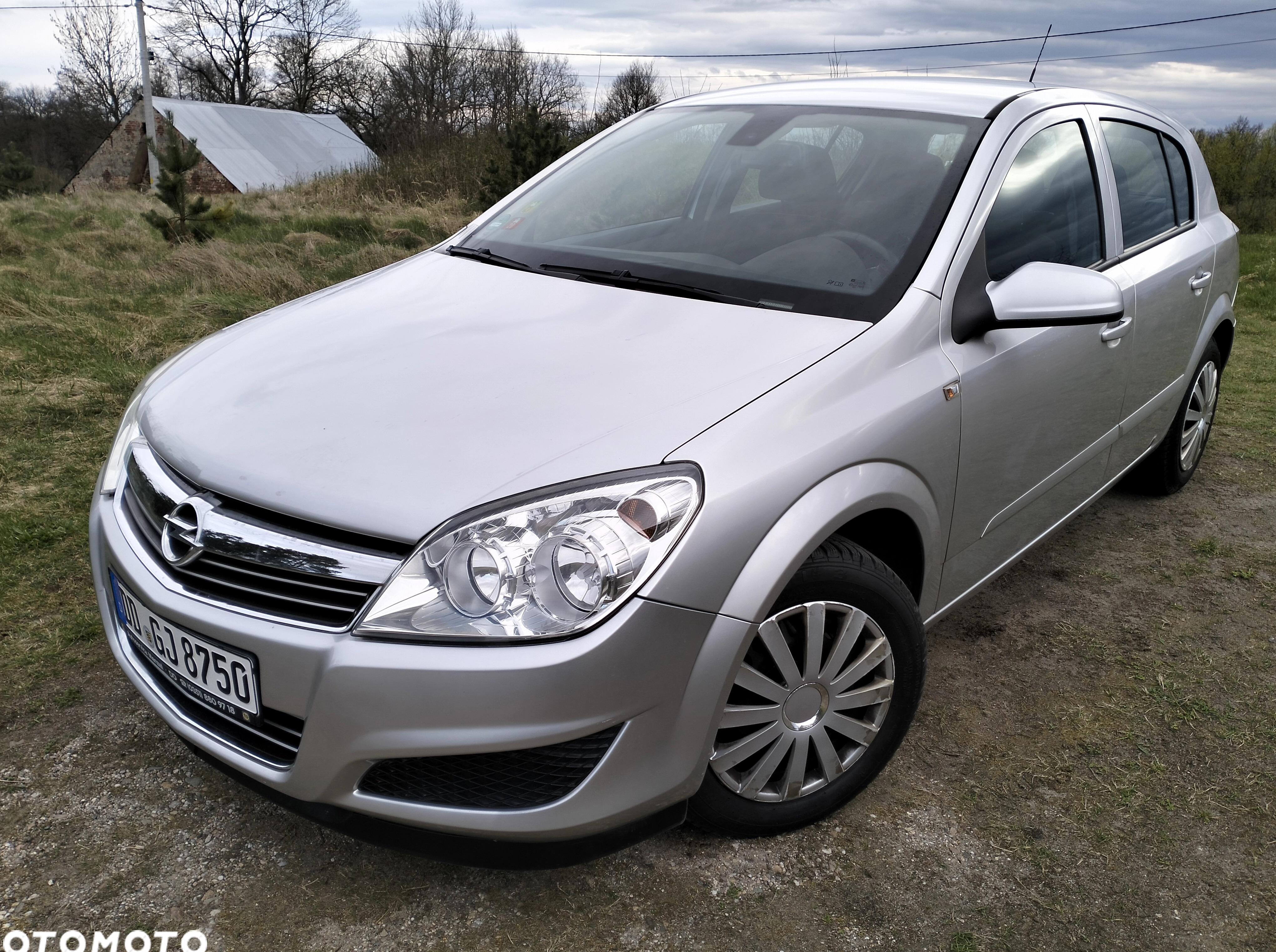 Opel Astra cena 8999 przebieg: 203100, rok produkcji 2008 z Chojnów małe 742